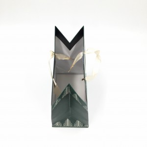 Customized Different Sized Cheap Gift Art Paper Bag with glitter on Logo