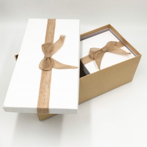Luxury retail clothing/ garment/ shoes / Gift packaging box / custom foldable box printing manufacturer